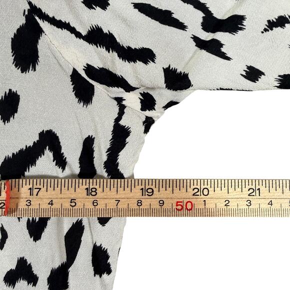 Rails Women's Animal Print Button Down Blouse Cinched Waist Work Wear | Small - Picture 10 of 10